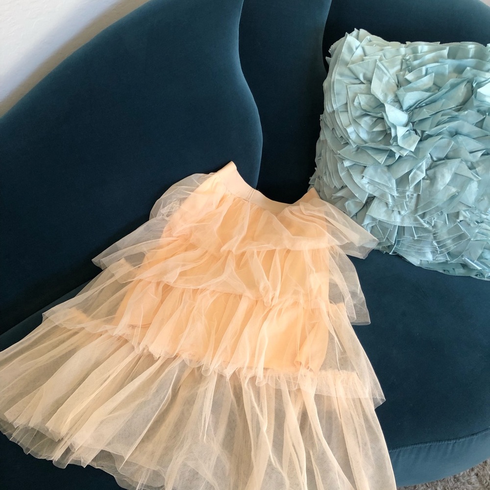Tully skirt